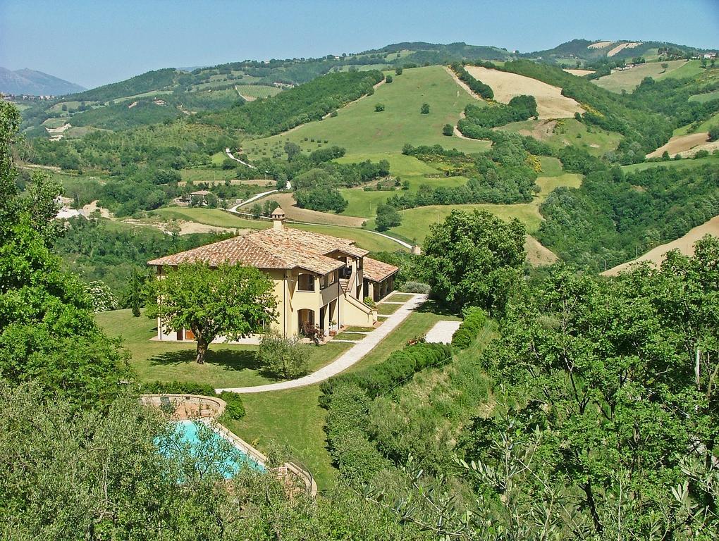 Agriturismo Castagna Alta Valfabbrica Екстериор снимка