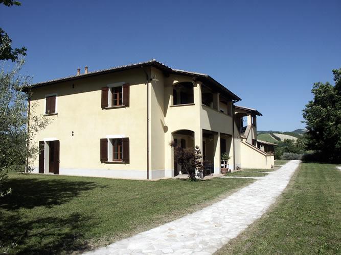 Agriturismo Castagna Alta Valfabbrica Екстериор снимка