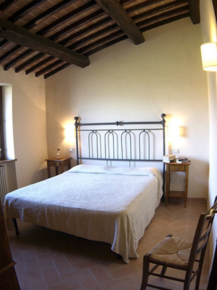 Agriturismo Castagna Alta Valfabbrica Екстериор снимка