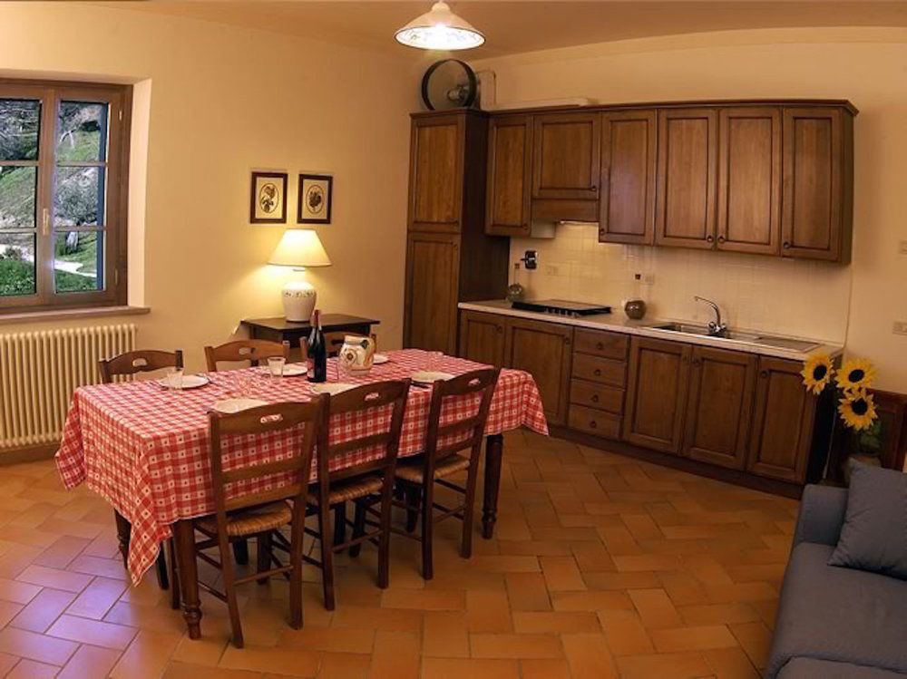 Agriturismo Castagna Alta Valfabbrica Екстериор снимка