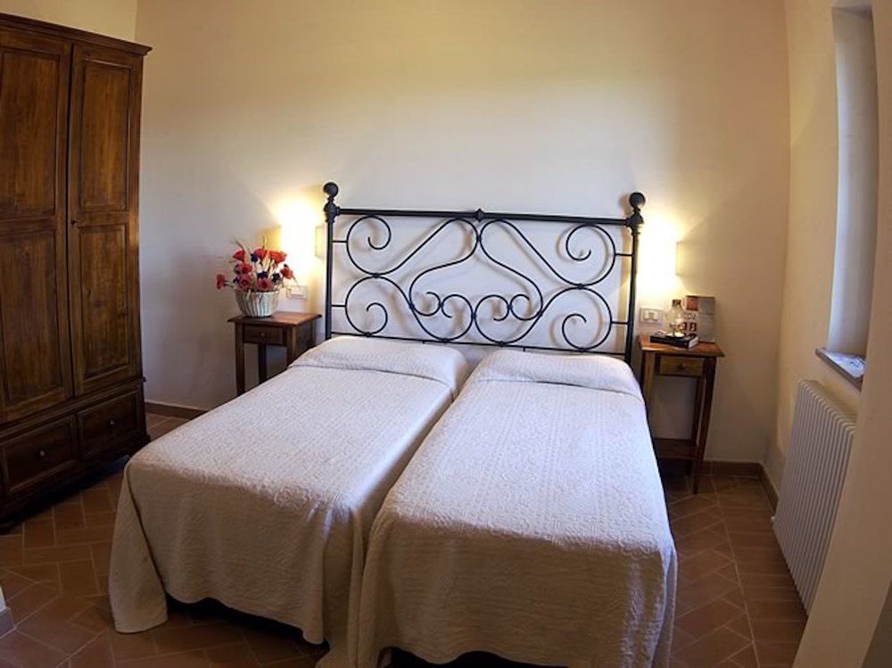 Agriturismo Castagna Alta Valfabbrica Екстериор снимка